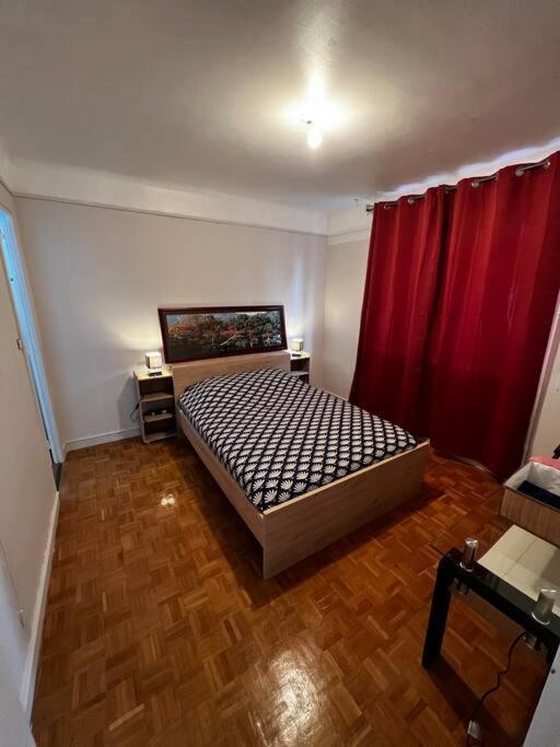 Appartement Avec Balcon En Centre Ville Bourges Bagian luar foto